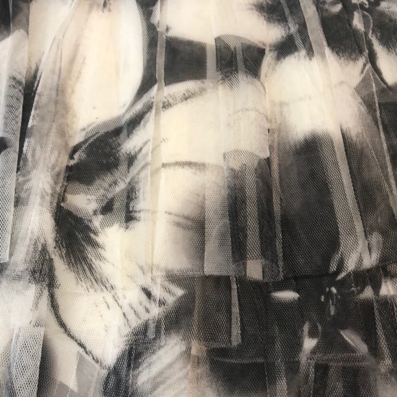 Ruffled skirt - Picture 2 of 2